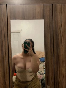 Call Girls In The Park Hotel Connaught Place Delhi 7703891840 Female Service in Delhi Ncr